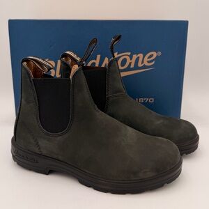 Blundstone Women’s Leather Dark Rustic Black Chelsea Boots